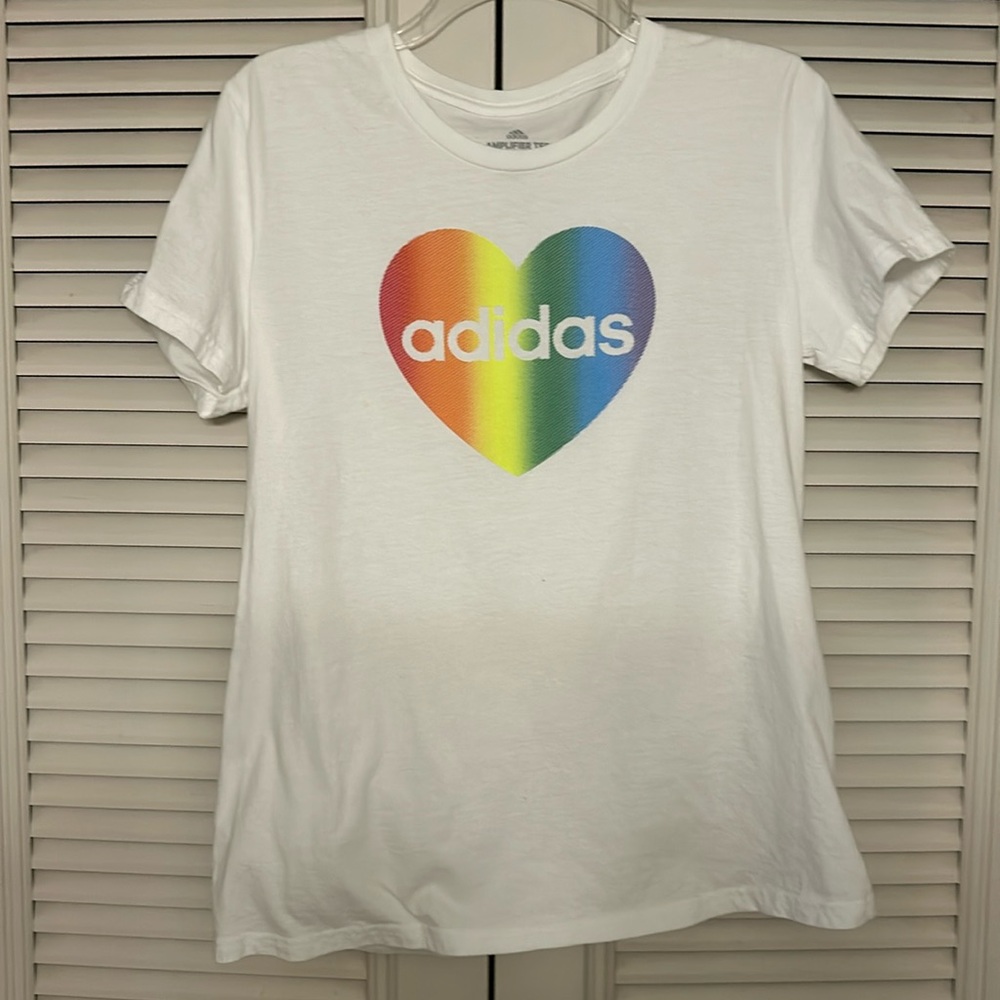 NWOT Adidas Amplifier Tee
